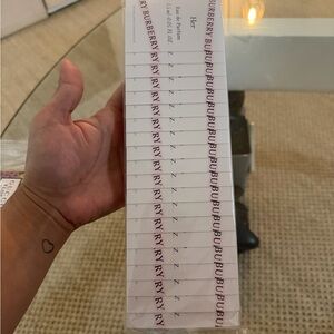 Burberry Her  Eau de Parfum Sample Vial